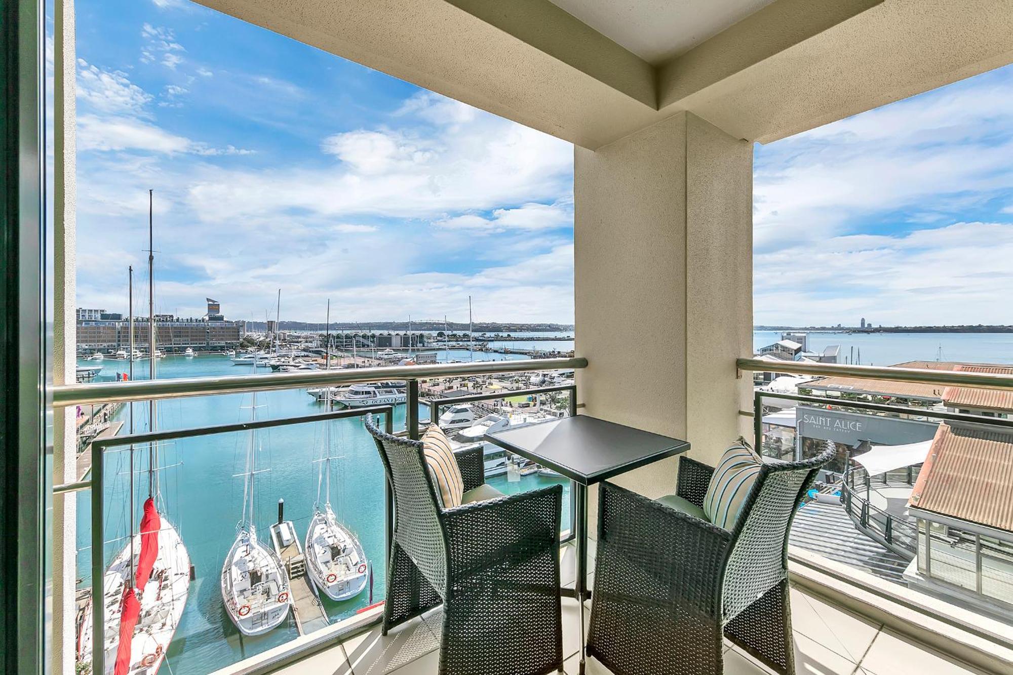 Exquisite Sun Soaked Corner Apartment Окленд Екстер'єр фото